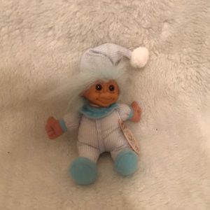 bnwt troll doll